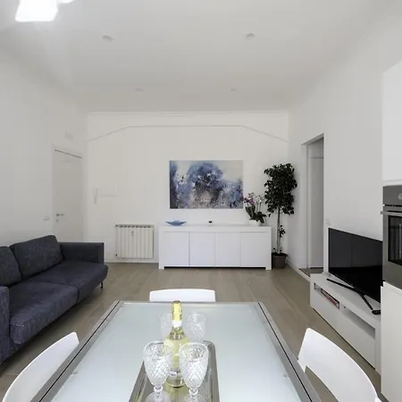 Romano Apartments -Filip & Maril - Cozy Apartments Near The Metro-3